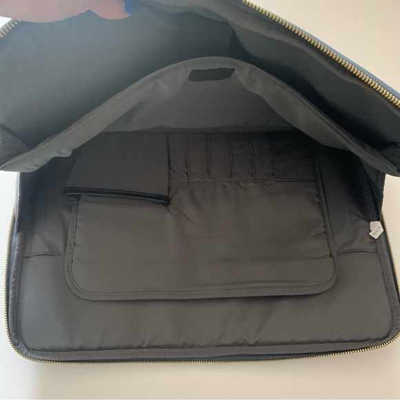 Van Goddy | Laptop case | Very padded, multiple pockets and sections | 18 “ - Picture 5 of 6